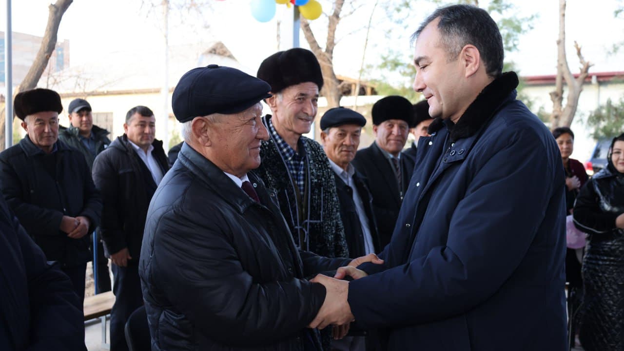 Yangi yil bayrami arafasida Nishonda bolajonlarga bog‘cha, ehtiyojmand insonlarga esa uy kalitlari topshirildi