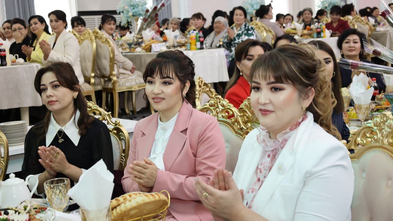 Viloyatimiz markazida Xalqaro xotin-qizlar kuni munosabati bilan bayram dasturi tashkil etildi