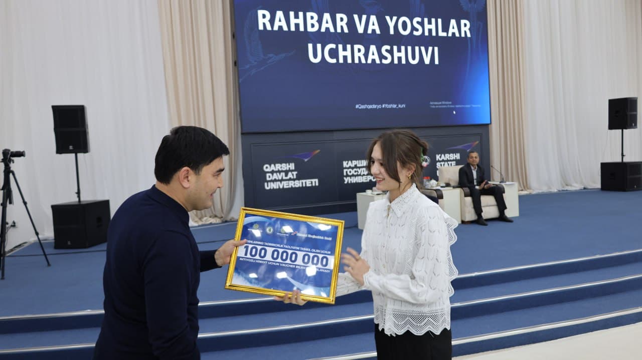 Viloyat hokimi ishtirokida navbatdagi "Rahbar va yoshlar" uchrashuvi o‘tkazildi