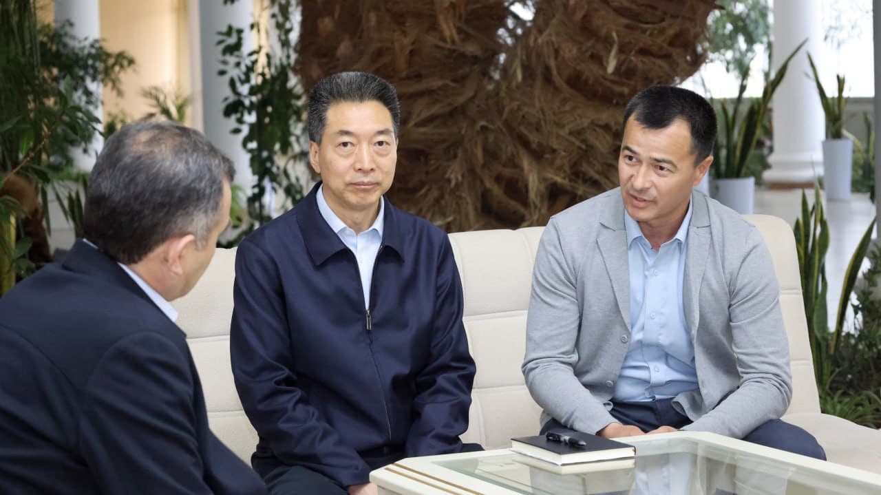 Murotjon Azimov xorijiy investorlar bilan uchrashdi