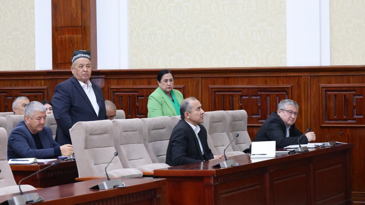 Navbatdagi “hokimlik soati”da dolzarb masalalar muhokama qilindi