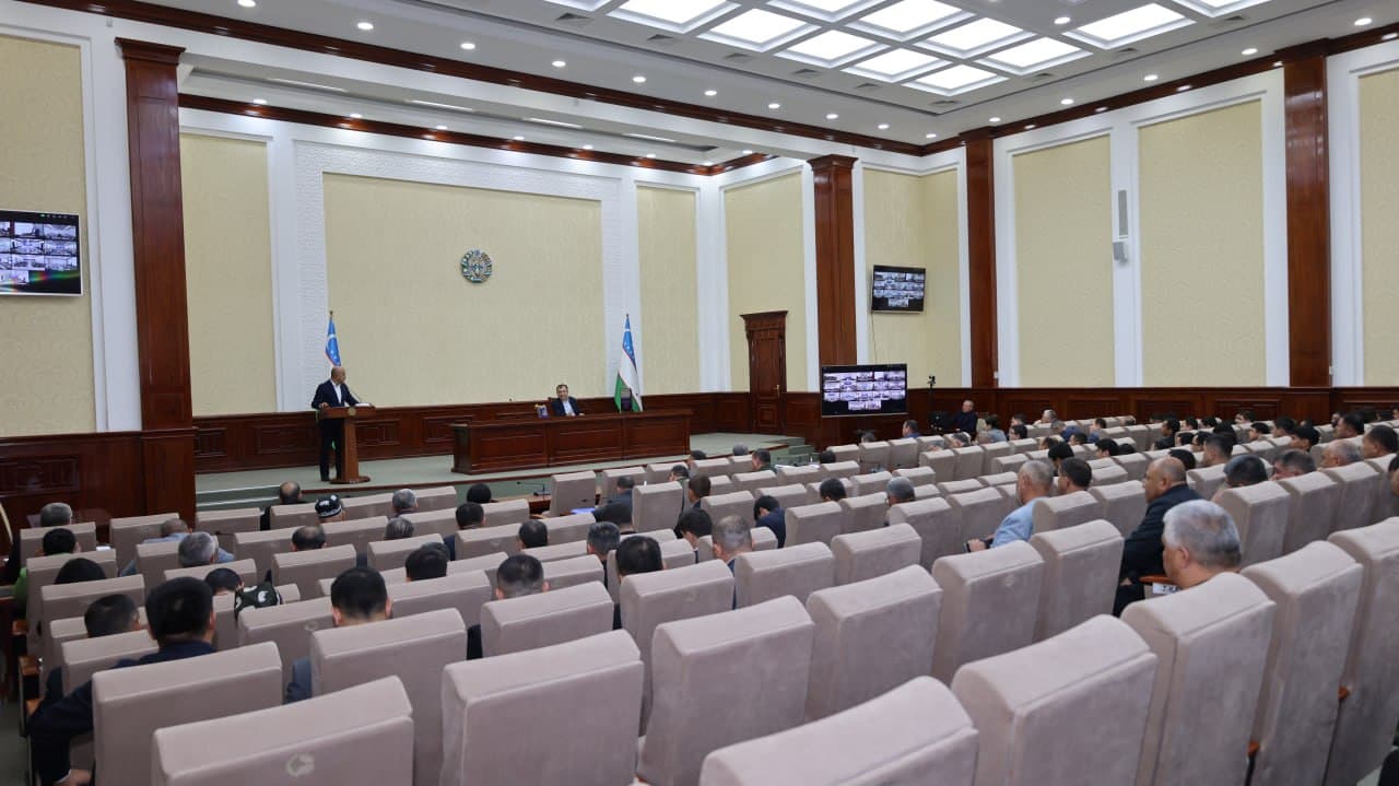 Navbatdagi “hokimlik soati”da dolzarb masalalar muhokama qilindi