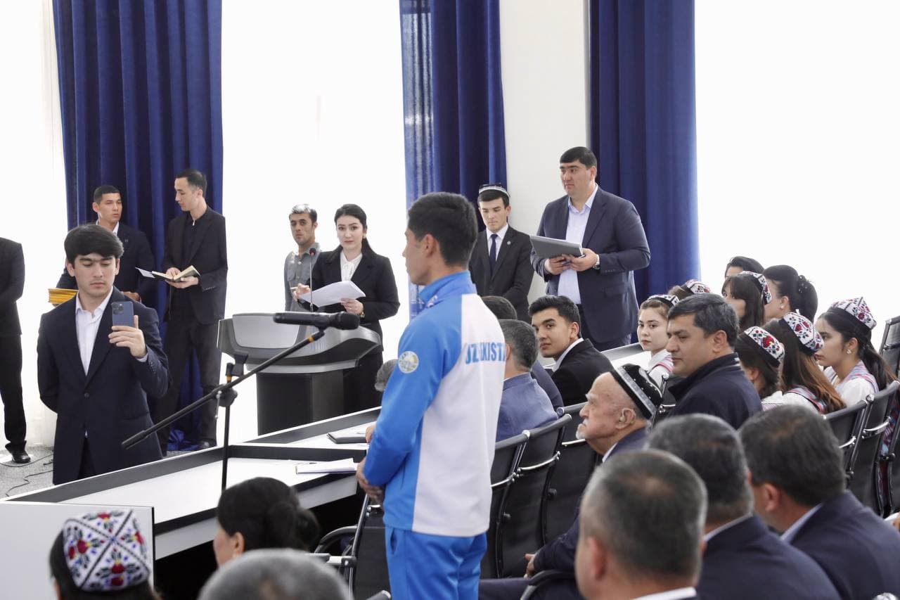 Murotjon Azimov Shahrisabzda yoshlar bilan ochiq muloqot o‘tkazdi