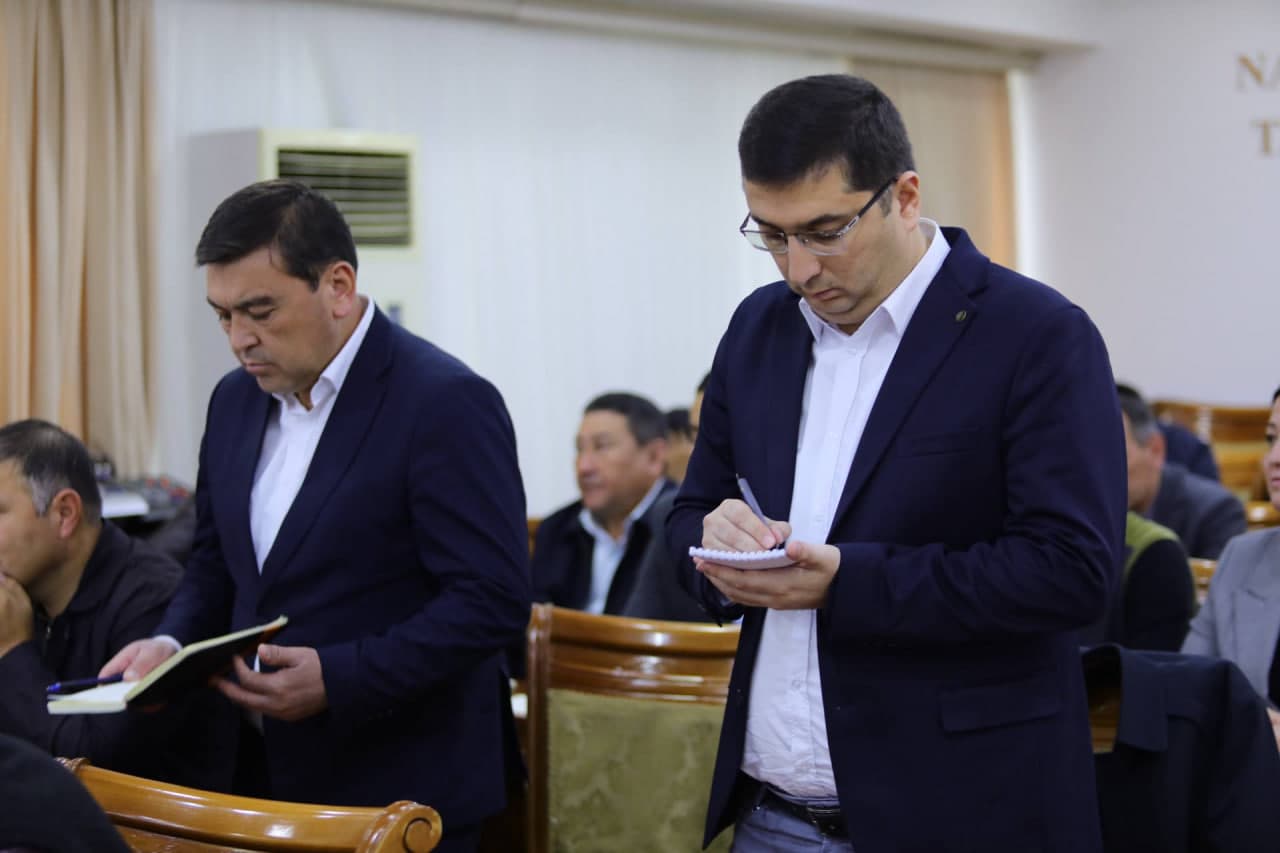 Навбатдаги аппарат йиғилиши ўтказилди