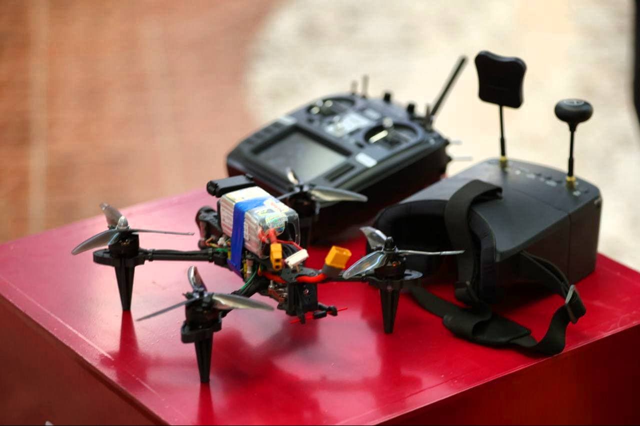 Normat Tursunov robotexnika bilan qiziquvchi yoshlar bilan uchrashdi