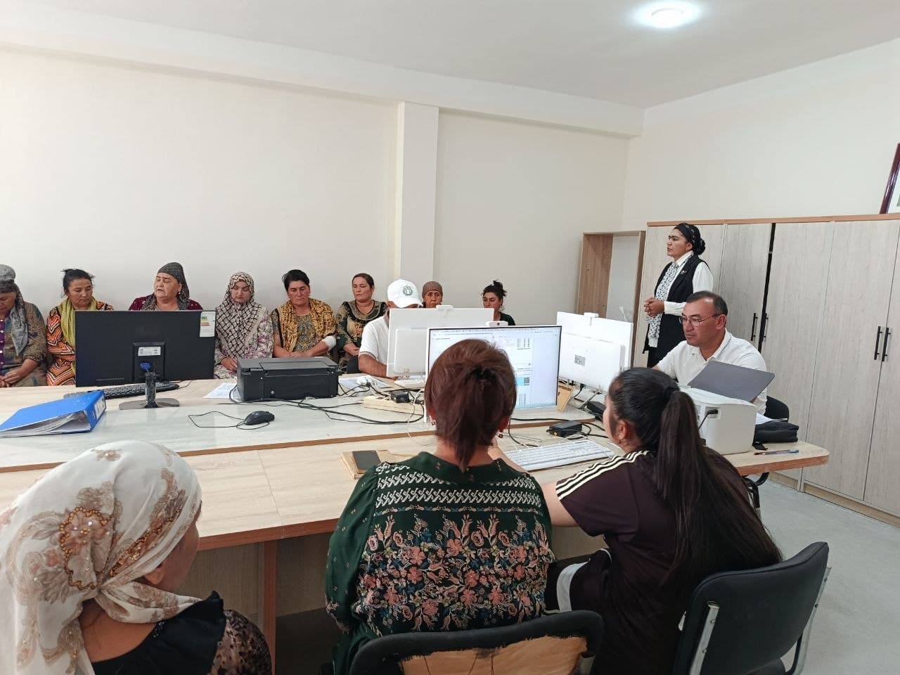 Huquqiy yordamga muhtoj bo'lgan xotin-qizlarning murojaatlarini o'rganishga bag‘ishlangan uchrashuv o‘tkazildi