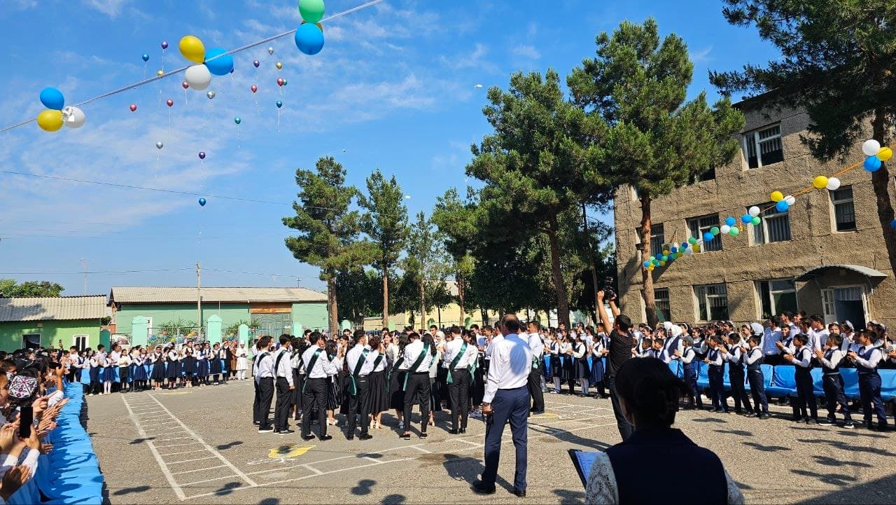 Наманган вилоятидаги барча умумтаълим мактабларида “Сўнгги қўнғироқ” тадбирлари бўлиб ўтди