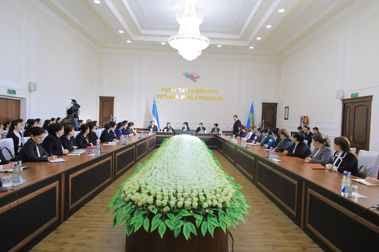 Судьялар олий кенгаши ташаббуси билан Кенгаш ҳузуридаги Ўзбекистон Судьялар клубининг Аёл судьялар жамоаси томонидан Наманган вилоятида давра суҳбати ўтказилди.