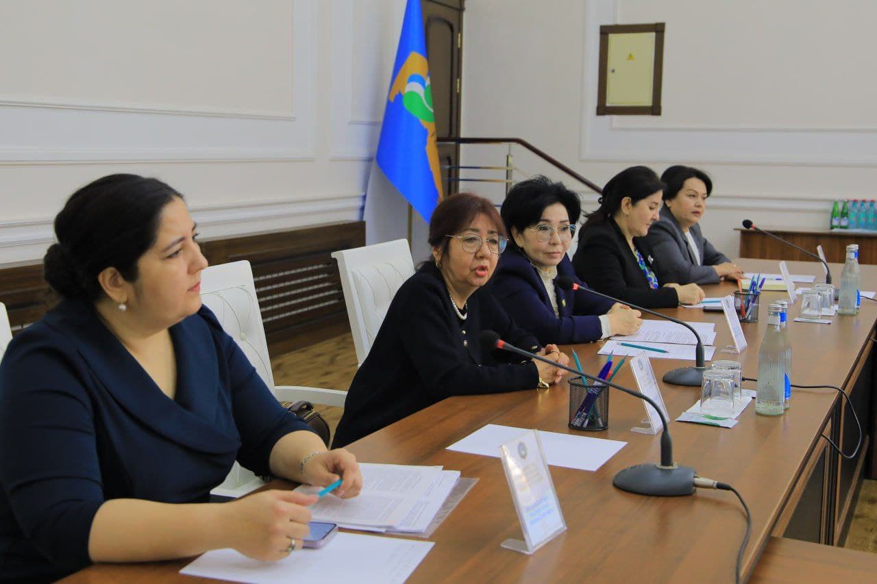 Судьялар олий кенгаши ташаббуси билан Кенгаш ҳузуридаги Ўзбекистон Судьялар клубининг Аёл судьялар жамоаси томонидан Наманган вилоятида давра суҳбати ўтказилди.