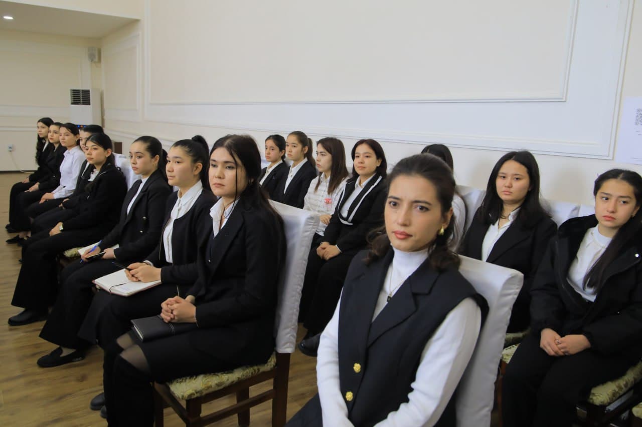 Судьялар олий кенгаши ташаббуси билан Кенгаш ҳузуридаги Ўзбекистон Судьялар клубининг Аёл судьялар жамоаси томонидан Наманган вилоятида давра суҳбати ўтказилди.