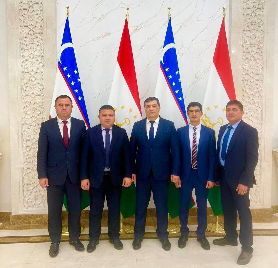 O‘zbekistonning Tojikistondagi elchixonasida uchrashuv bo‘lib o‘tdi