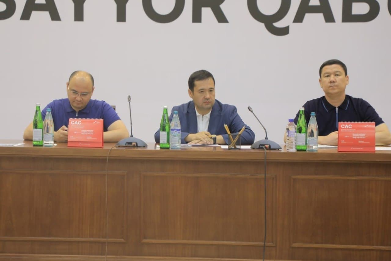 Namanganda tadbirkorlar bilan ochiq muloqot: bank va kadastr muammolari joyida hal etildi