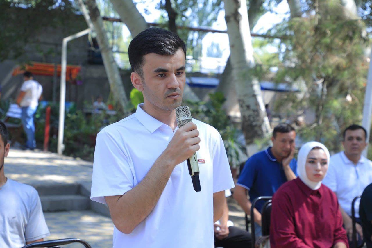 Viloyat hokimi yoshlar bilan ochiq muloqot qildi