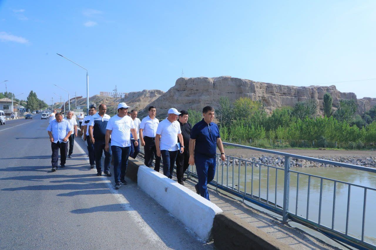 «Ахсикентдаги катта ўзгаришлар туризмда туб бурилиш ясамоқда. Археопарк билан ҳамоҳанг равишда Сирдарё бўйида ташкил этилаётган туристик инфратузилма сайёҳлар учун янги қизиқарли локация бўлади», - Наманган вилояти ҳокими Шавкатжон Абдураззоқов Ахсикентда