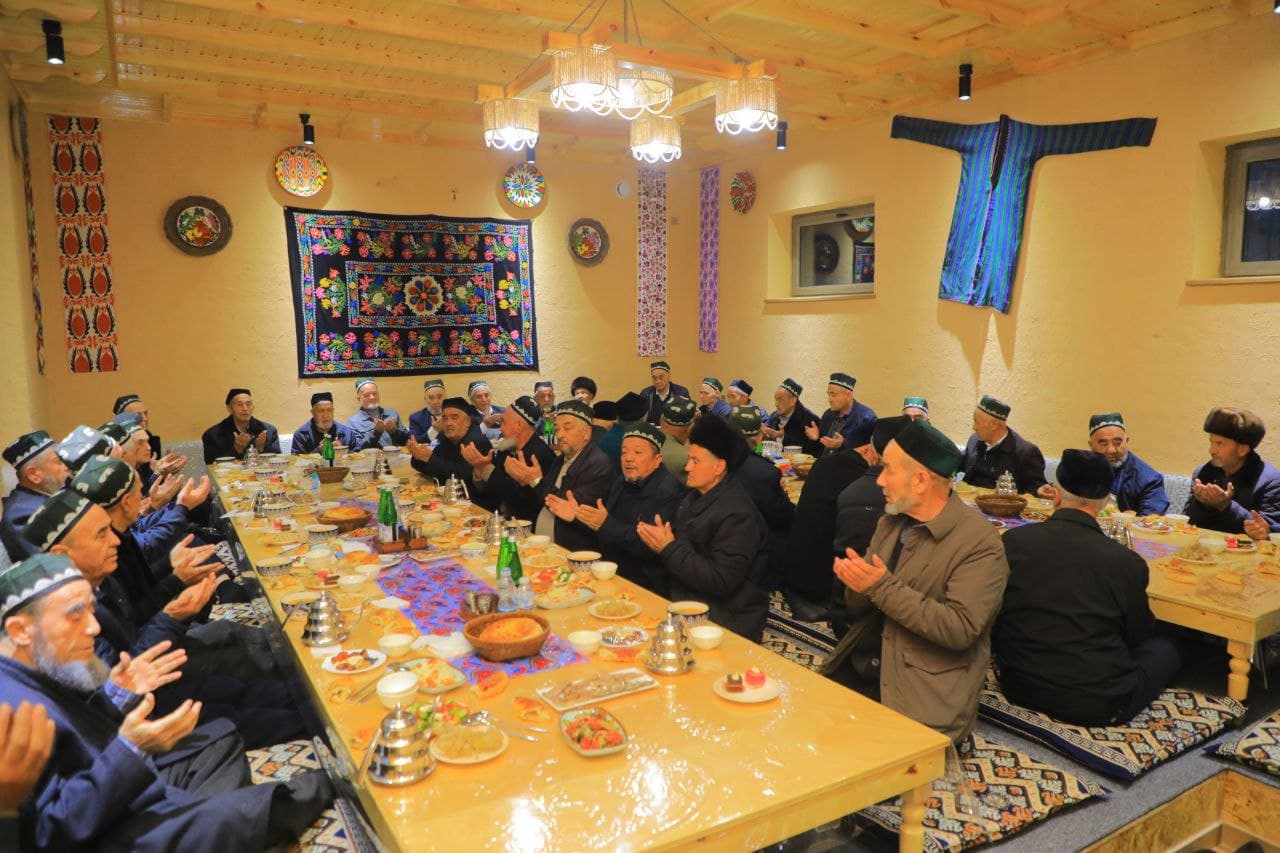 Namanganda iftorliklar davom etmoqda: nuroniylar, mehnat faxriylariga eʼtibor.