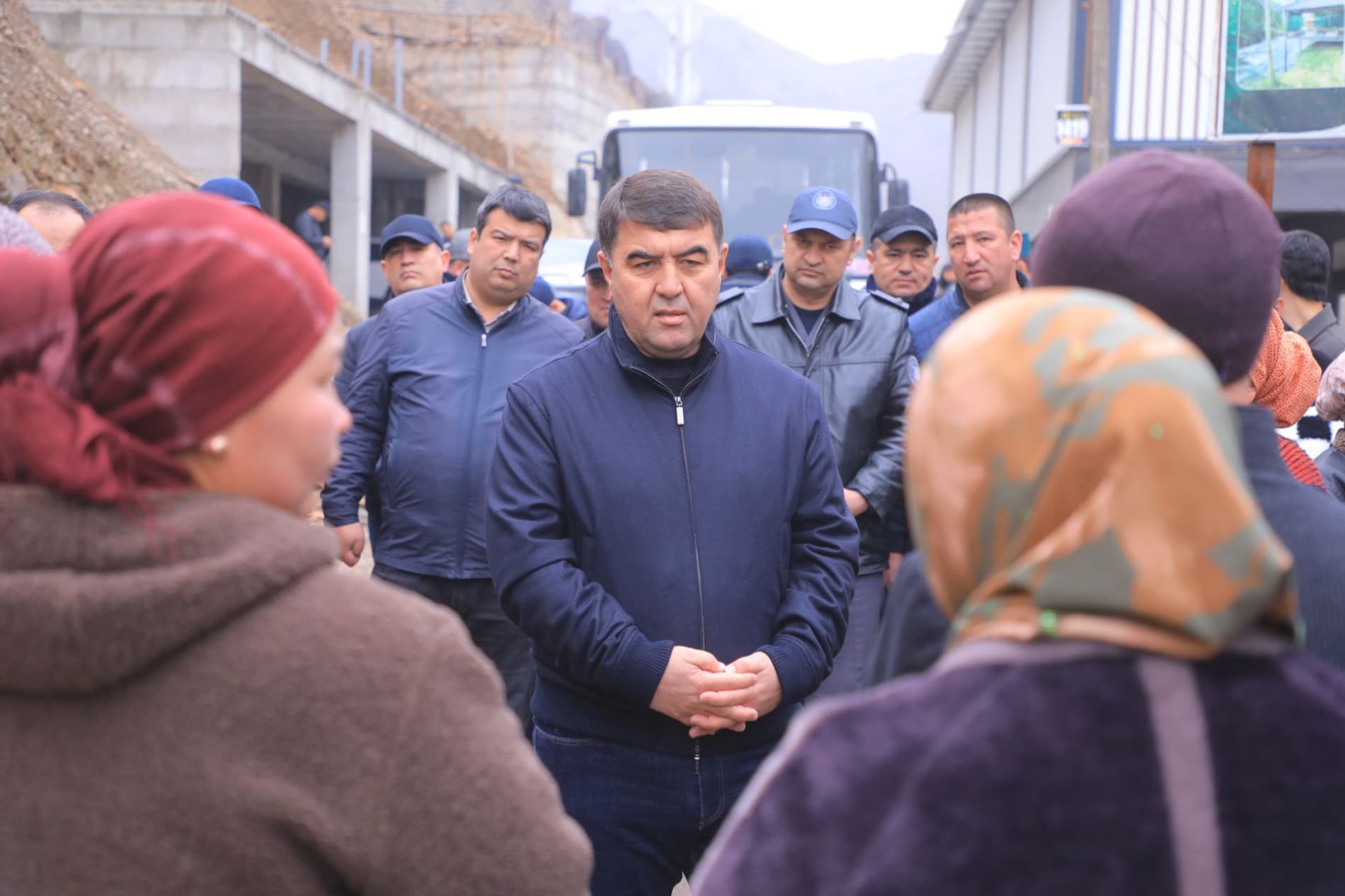 Pop tumanining "Chodak" qishlog‘i hududida inson hayoti va sog‘lig‘i uchun xavf tug‘dirishi mumkin bo‘lgan noqonuniy qurilmalar yuzasidan o‘rganish ishlari olib borildi.