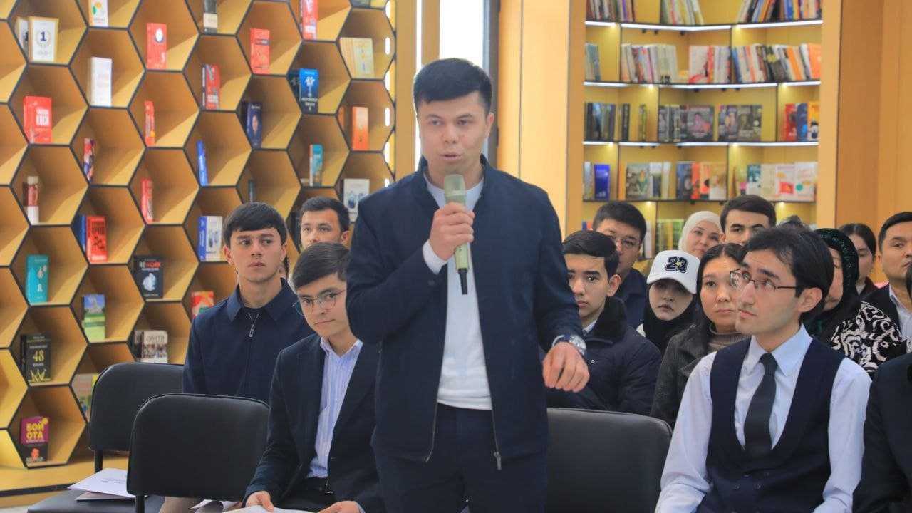 O‘quv markazlari va kitob sohasi vakillari bilan ochiq muloqot o‘tkazildi.