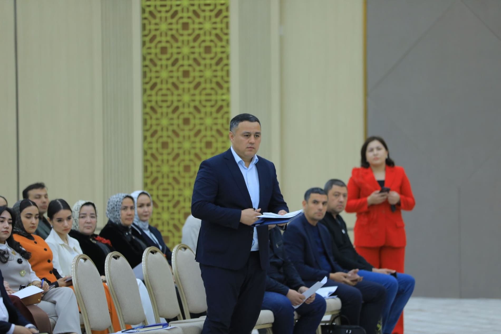 Наманган вилоятида кичик ва ўрта бизнес вакиллари билан очиқ мулоқот бўлиб ўтмоқда