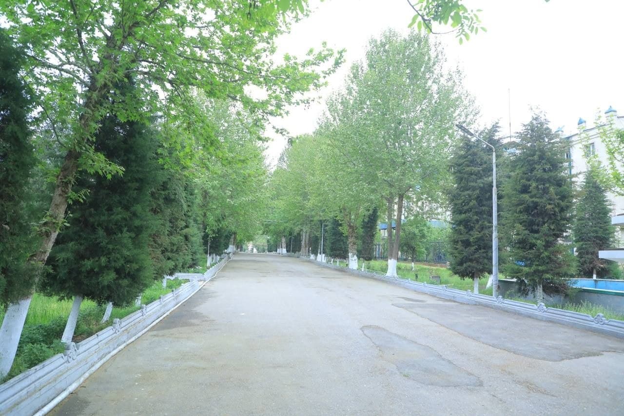 Namangan viloyati hokimi Shavkatjon Abdurazzoqov boshchiligidagi ishchi guruh Uchqo‘rg‘on tumanida joylashgan, ayni paytda faoliyati to‘xtab qolgan “Uchqo‘rg‘on yog‘” aksiyadorlik jamiyati muammolarini o‘rgandi.