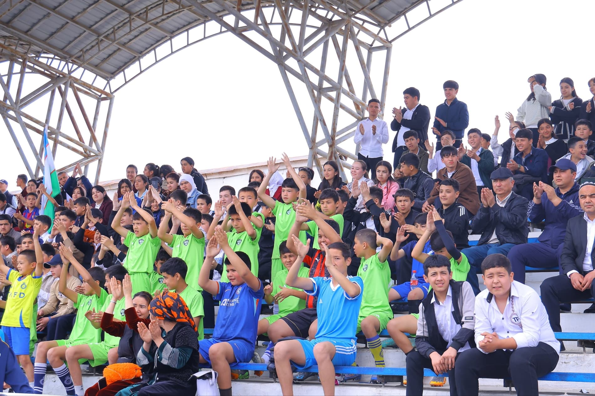 Уйчида ДХХ раиси кубоги учун футбол ва мини футбол мусобақаларига старт берилди.