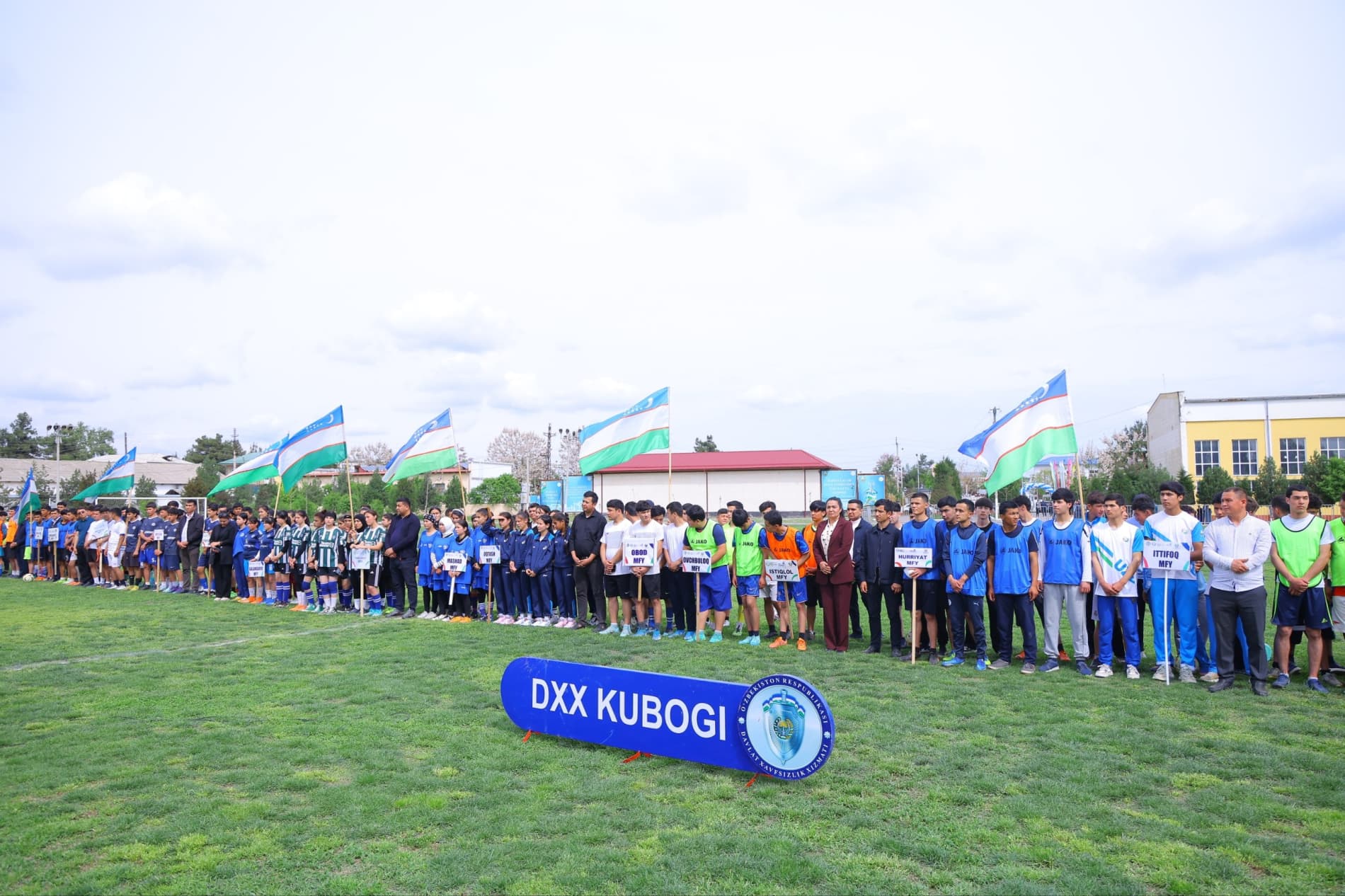 Уйчида ДХХ раиси кубоги учун футбол ва мини футбол мусобақаларига старт берилди.