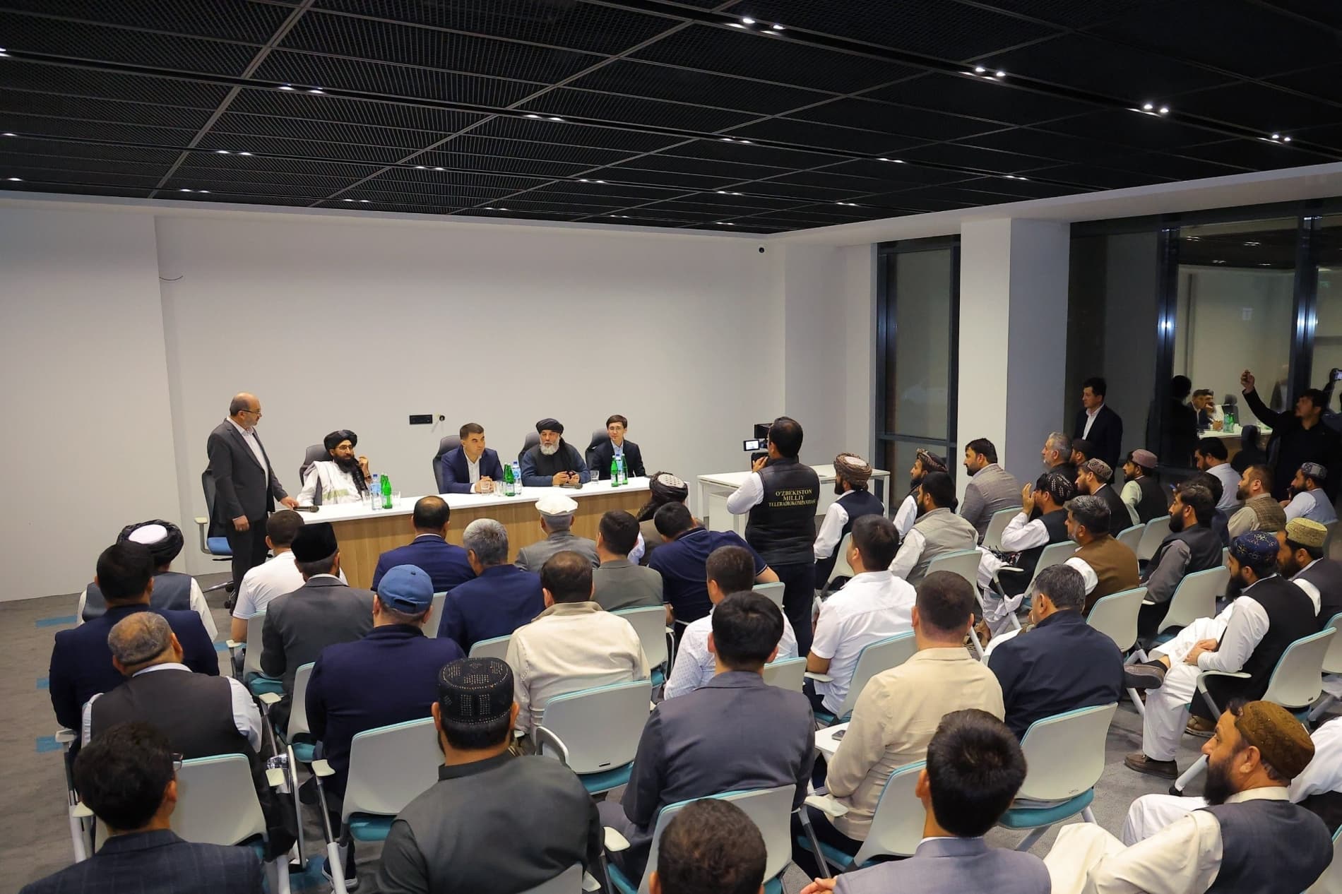 Afgʻoniston delegatsiyasining navbatdagi manzili – Toʻraqoʻrgʻon tumani hududidagi “Iftixor kiyim sanoati” korxonasi boʻldi.