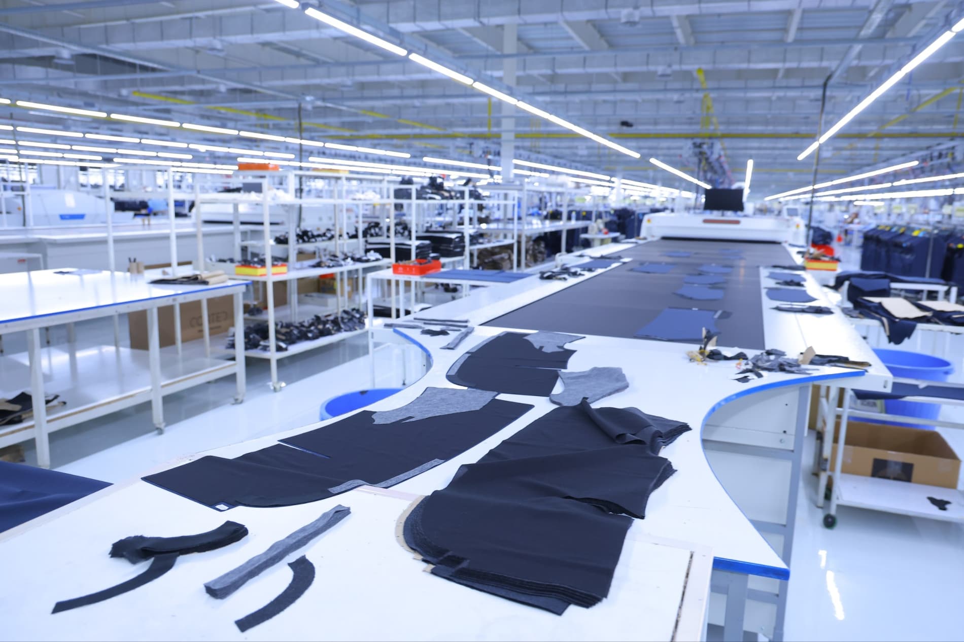 Afgʻoniston delegatsiyasining navbatdagi manzili – Toʻraqoʻrgʻon tumani hududidagi “Iftixor kiyim sanoati” korxonasi boʻldi.