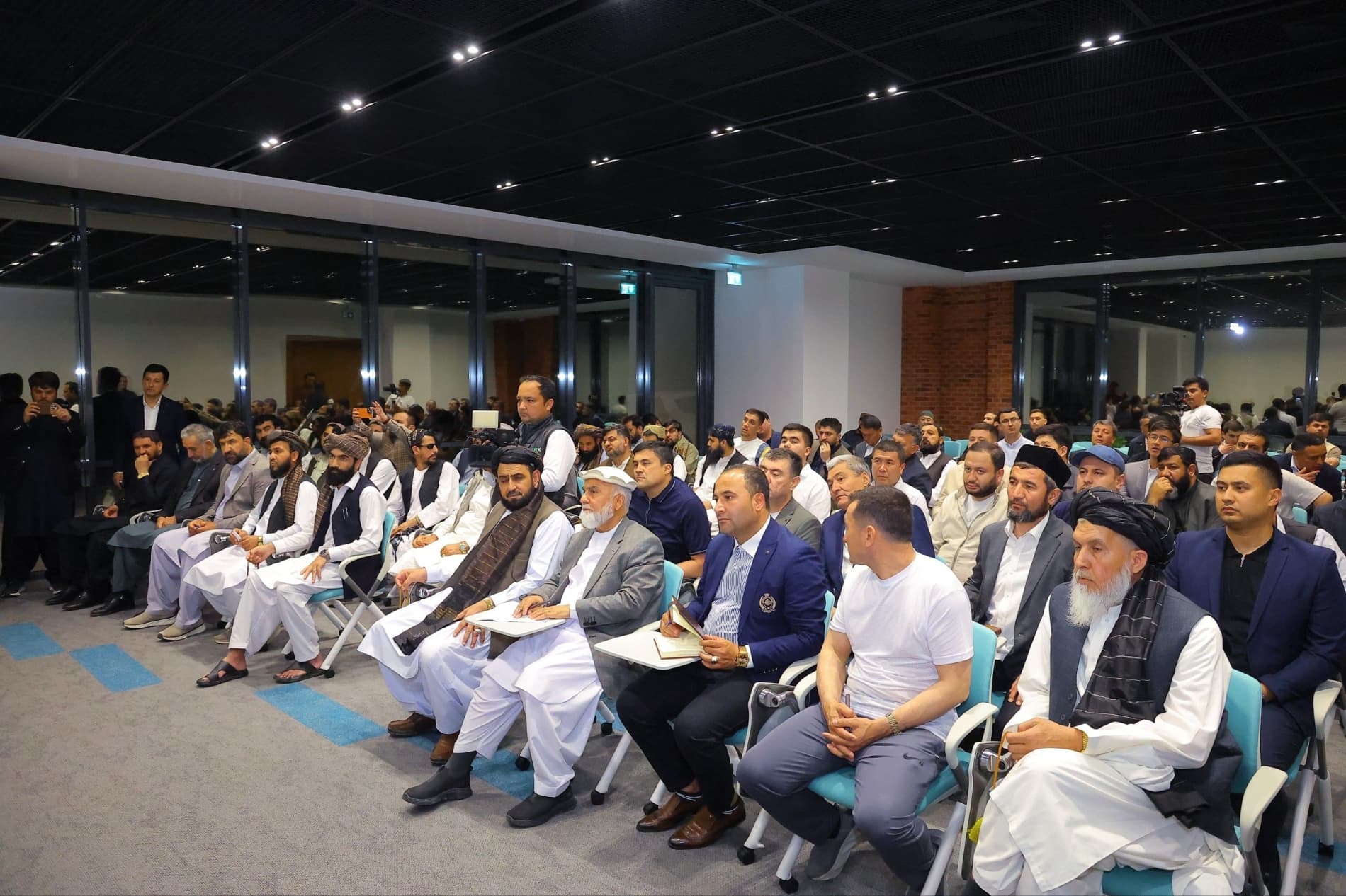 Afgʻoniston delegatsiyasining navbatdagi manzili – Toʻraqoʻrgʻon tumani hududidagi “Iftixor kiyim sanoati” korxonasi boʻldi.