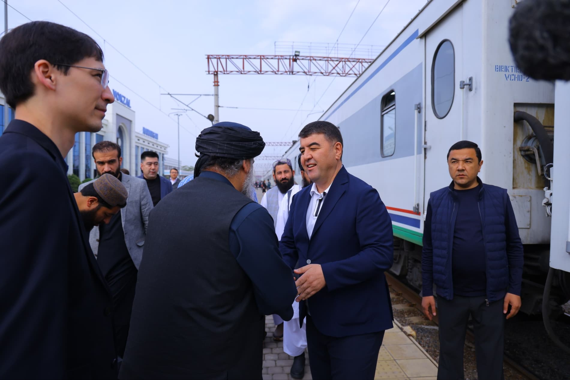 Afg‘oniston hukumatining Sanoat va savdo vaziri Nuriddin Aziziy boshchiligidagi delegatsiya Namanganga safarini yakunladi.
