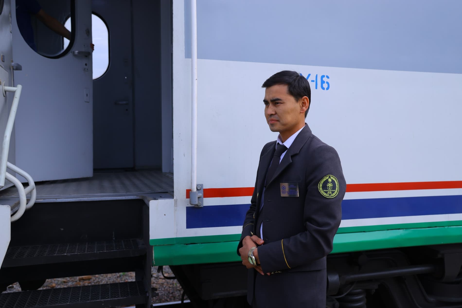 Afg‘oniston hukumatining Sanoat va savdo vaziri Nuriddin Aziziy boshchiligidagi delegatsiya Namanganga safarini yakunladi.