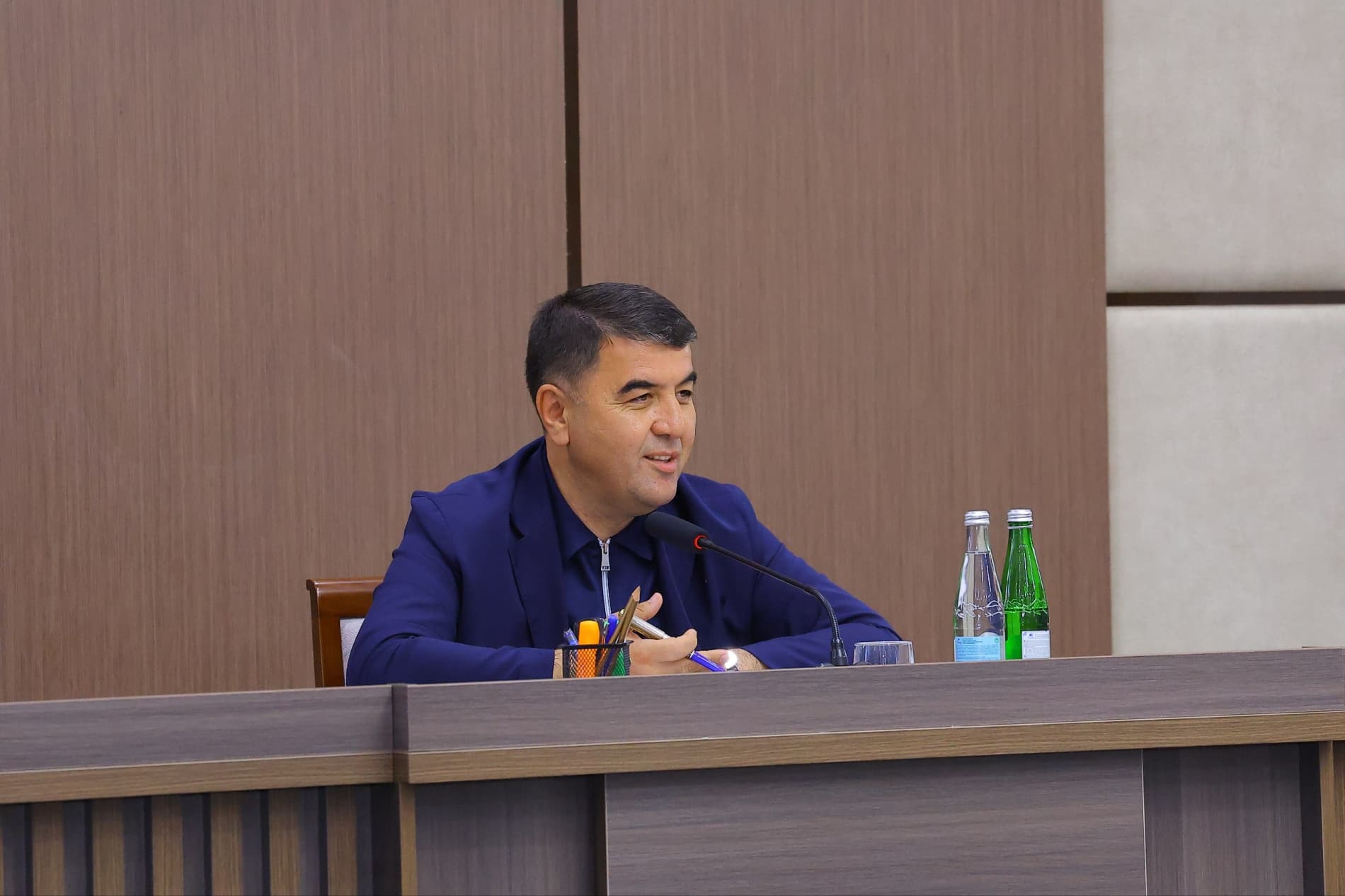 Наманган вилояти ҳокими медиа соҳаси вакиллари билан учрашди: кун тартибида 65-халқаро "Гуллар фестивали".
