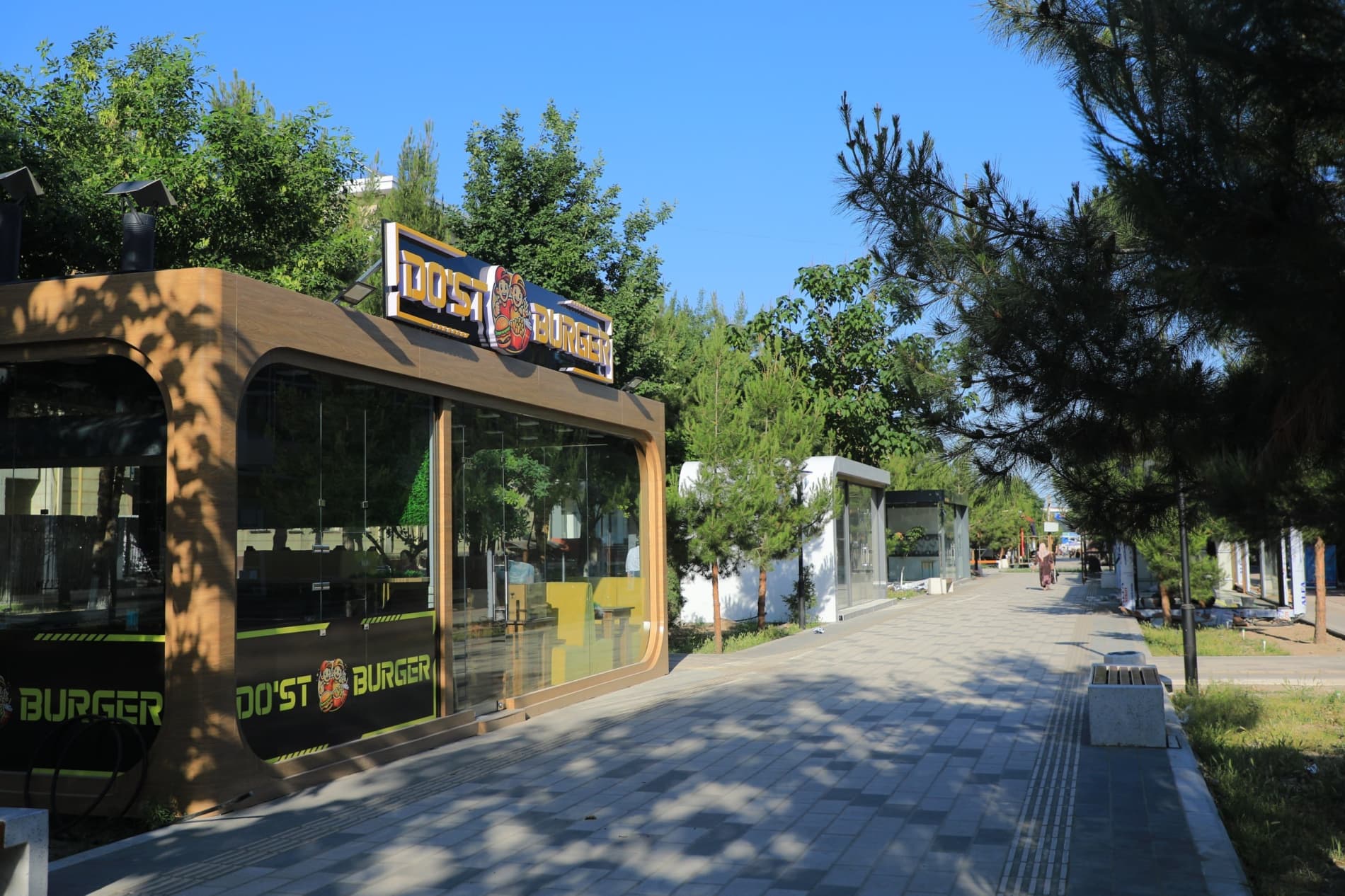 Turizm koʻchasidagi qurilishlar, festivalga tayyorgarlik ishlari oʻrganildi.