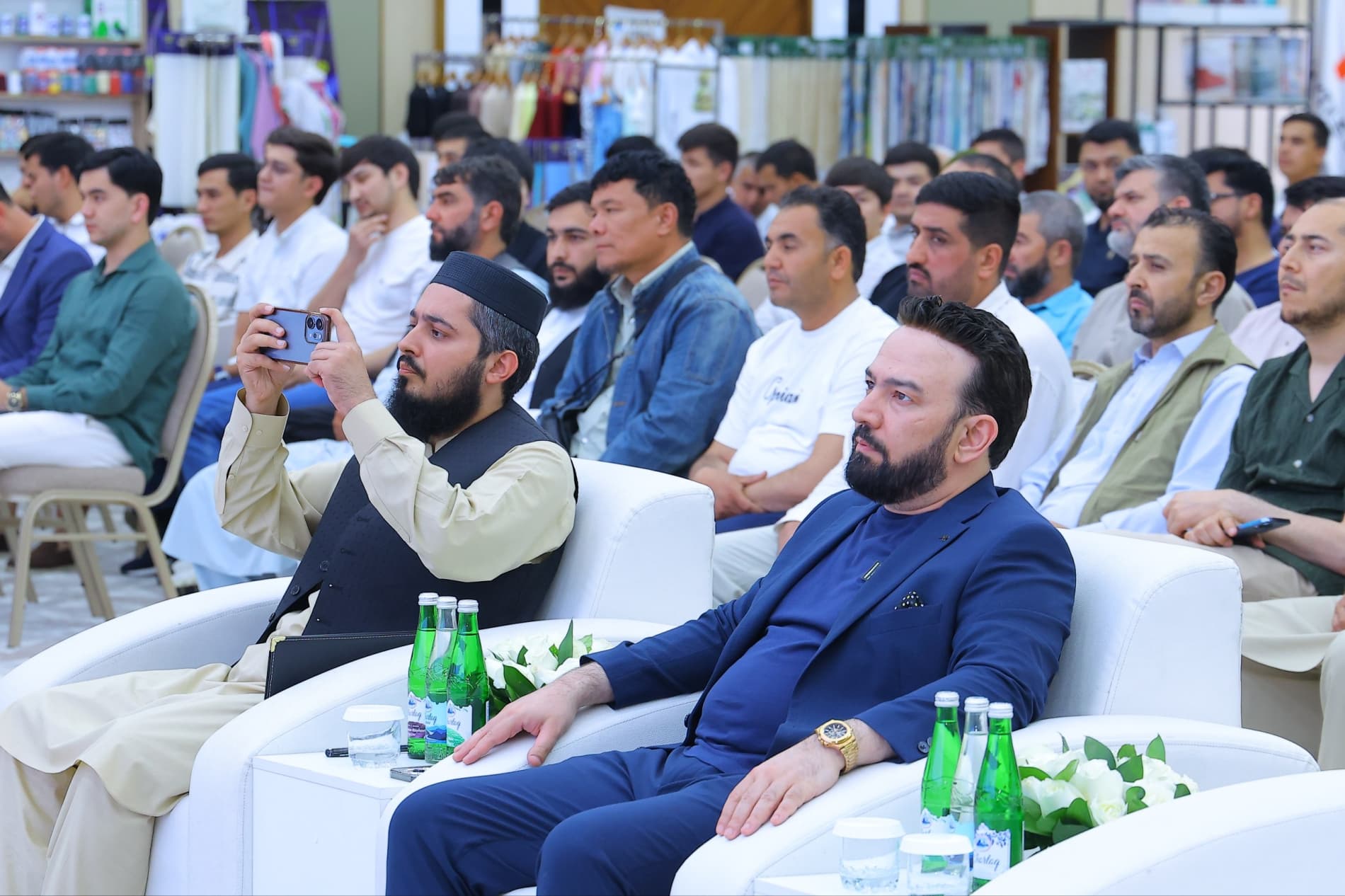 65-Xalqaro gullar festivali doirasida “Oʻzbekiston (Namangan) — Afgʻoniston savdo-iqtisodiy hamkorlik forumi" boʻlib oʻtdi.