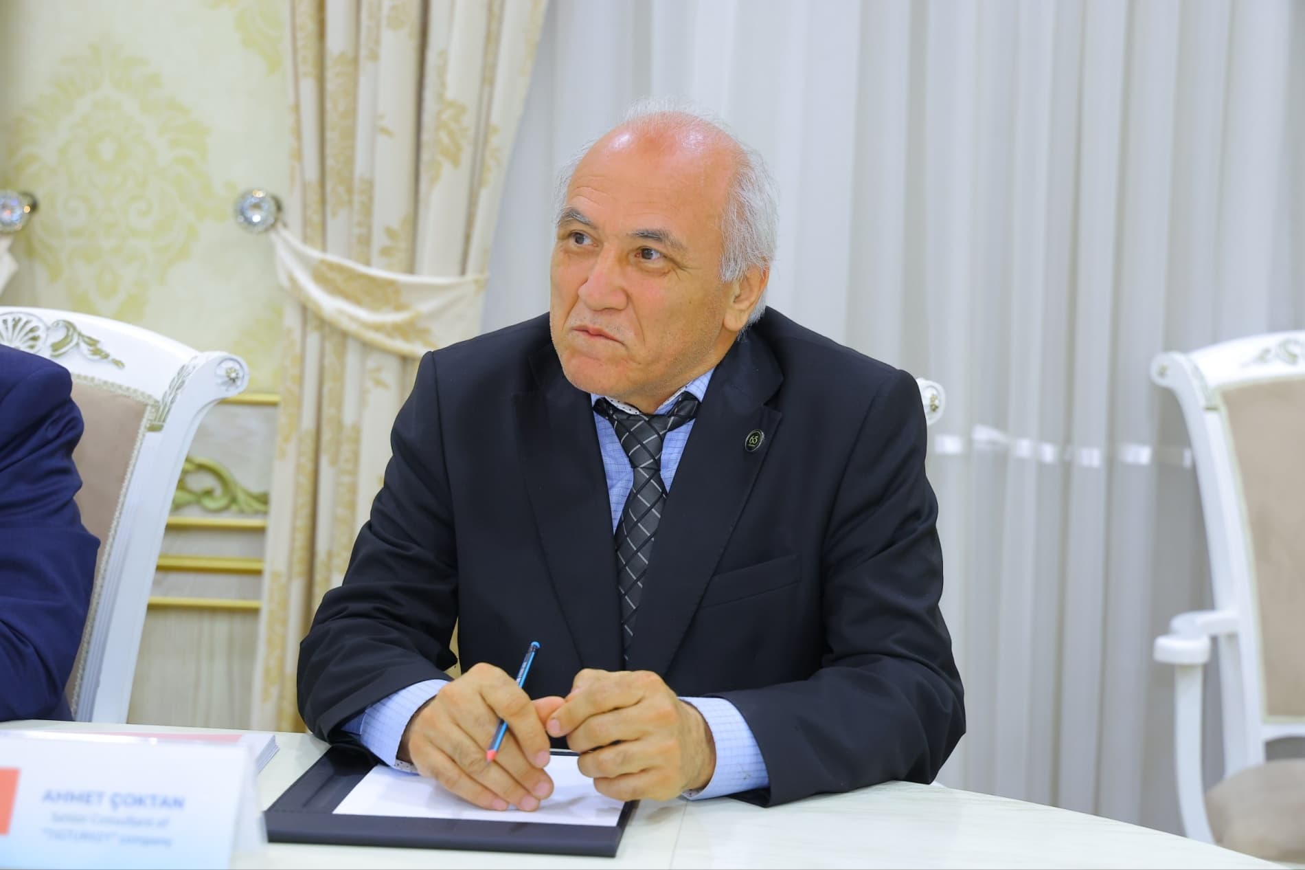 Xorijiy mehmonlar e’tirofi: "Endi dunyoning qaysi hududida gulzorni ko‘rsak, eng avvalo Namangan yodimizga tushadi!"