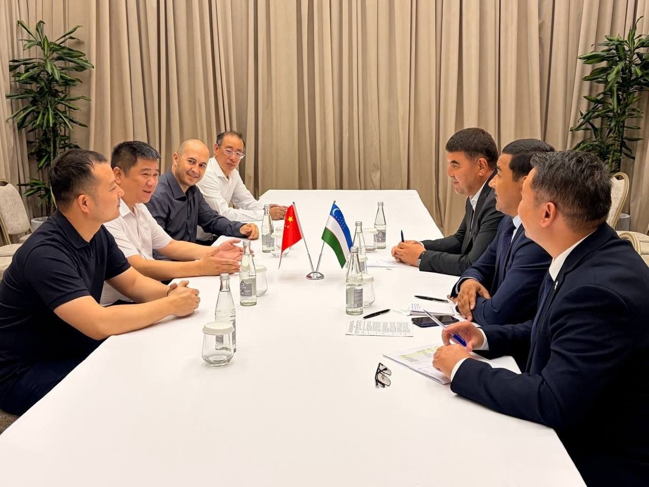 Beshinchi Toshkent xalqaro investitsiya forumi: Namangan viloyati delegatsiyasi istiqbolli loyihalarni muhokama qilmoqda.