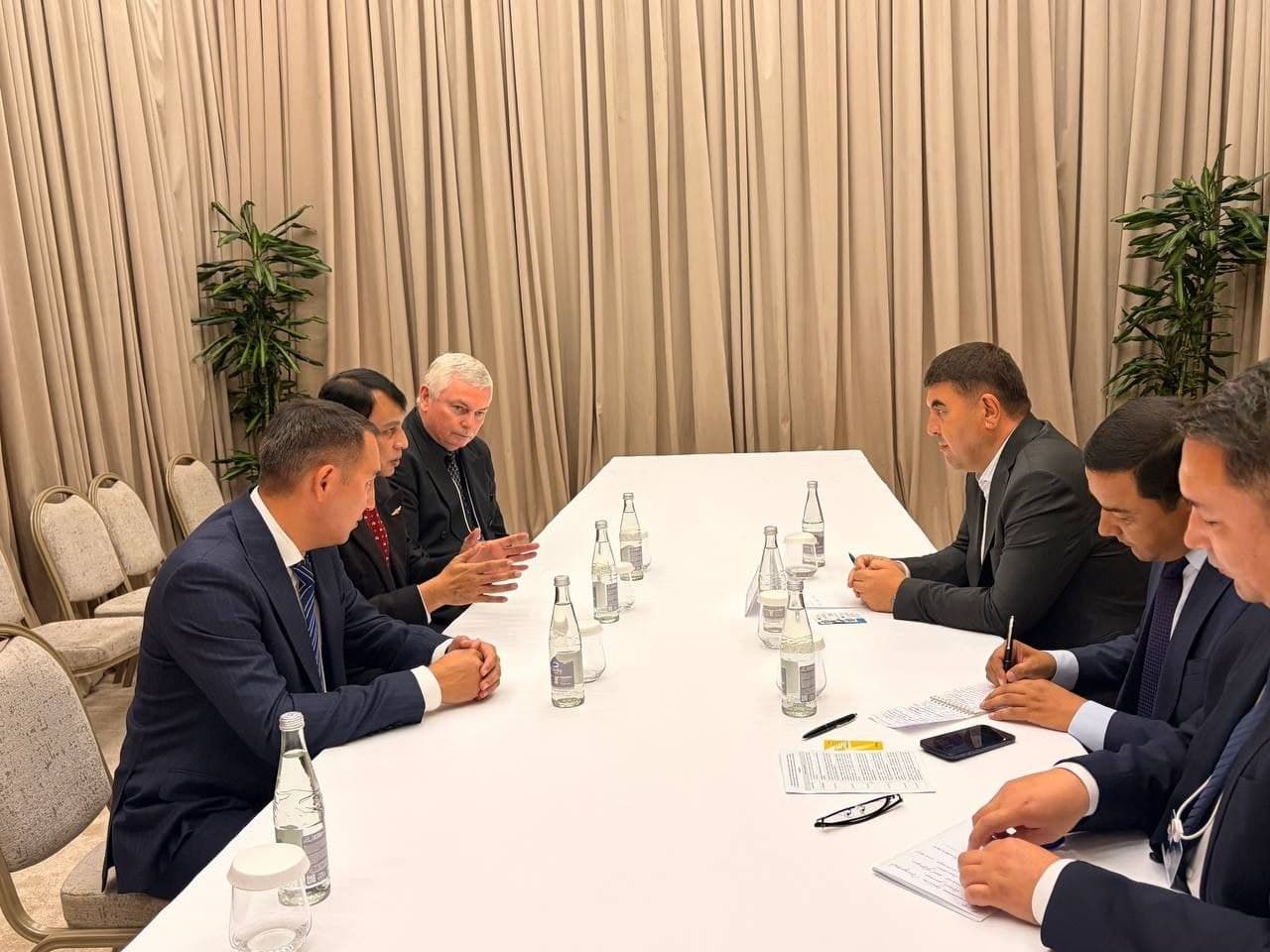 Beshinchi Toshkent xalqaro investitsiya forumi: Namangan viloyati delegatsiyasi istiqbolli loyihalarni muhokama qilmoqda.