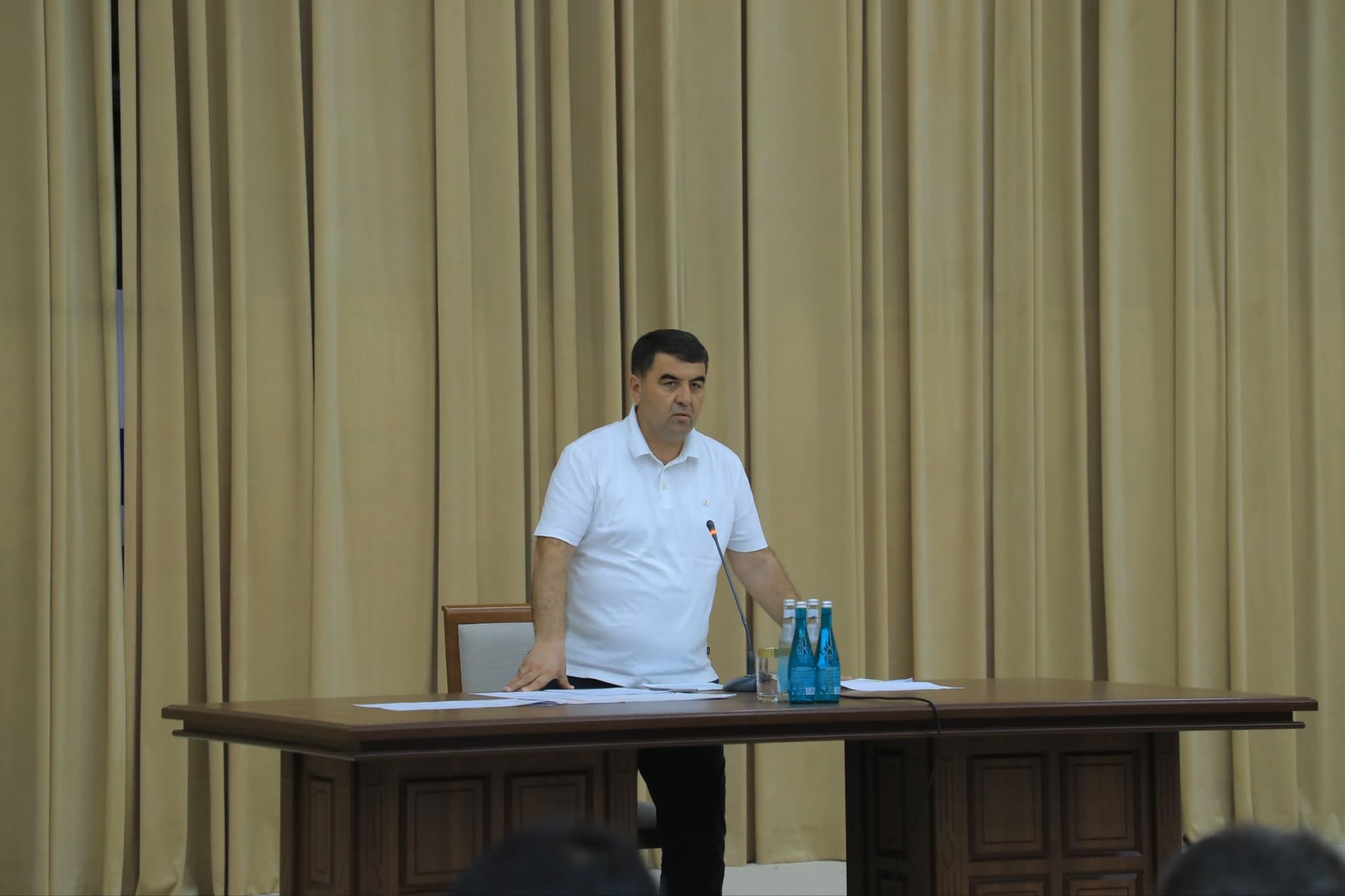 Қурилиш соҳасидаги масалалар муҳокама қилиниб, тадбиркор ва инвесторларга амалий кўмак бериш чоралари белгиланди