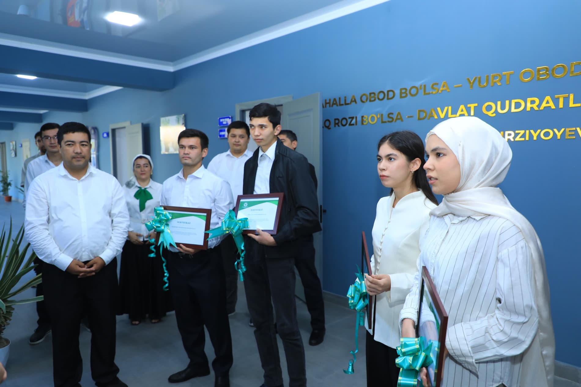 Namangan shahrida yoshlar bilan manzilli va tizimli ishlashga qaratilgan “1 oy — 4 mahalla” loyihasi doirasida amalga oshirilgan ishlar viloyat rahbariga taqdim etildi