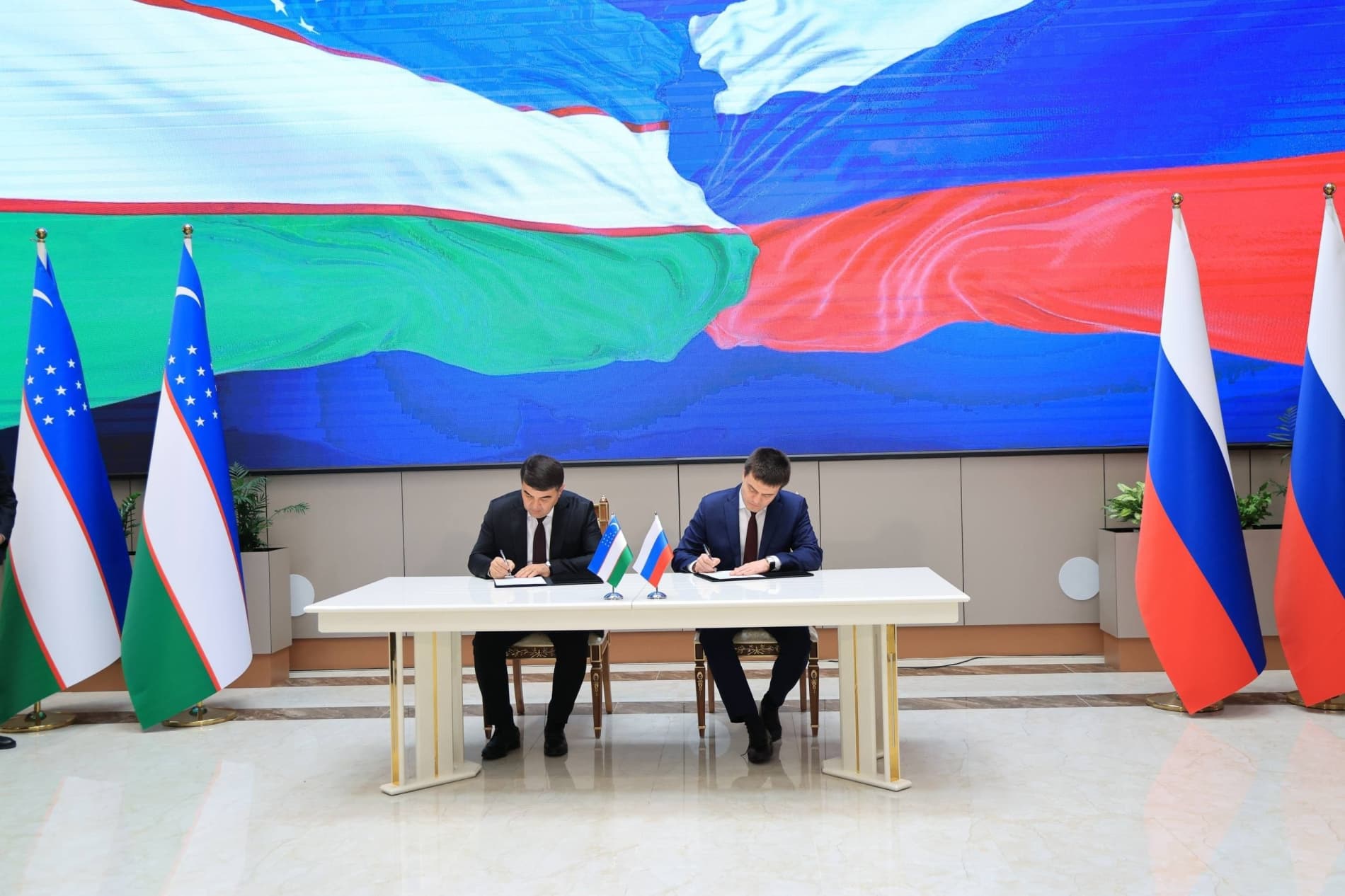 O‘zbekiston va Rossiya hududlari Kengashining III yig‘ilishida Namangan viloyati delegatsiyasi faol qatnashmoqda