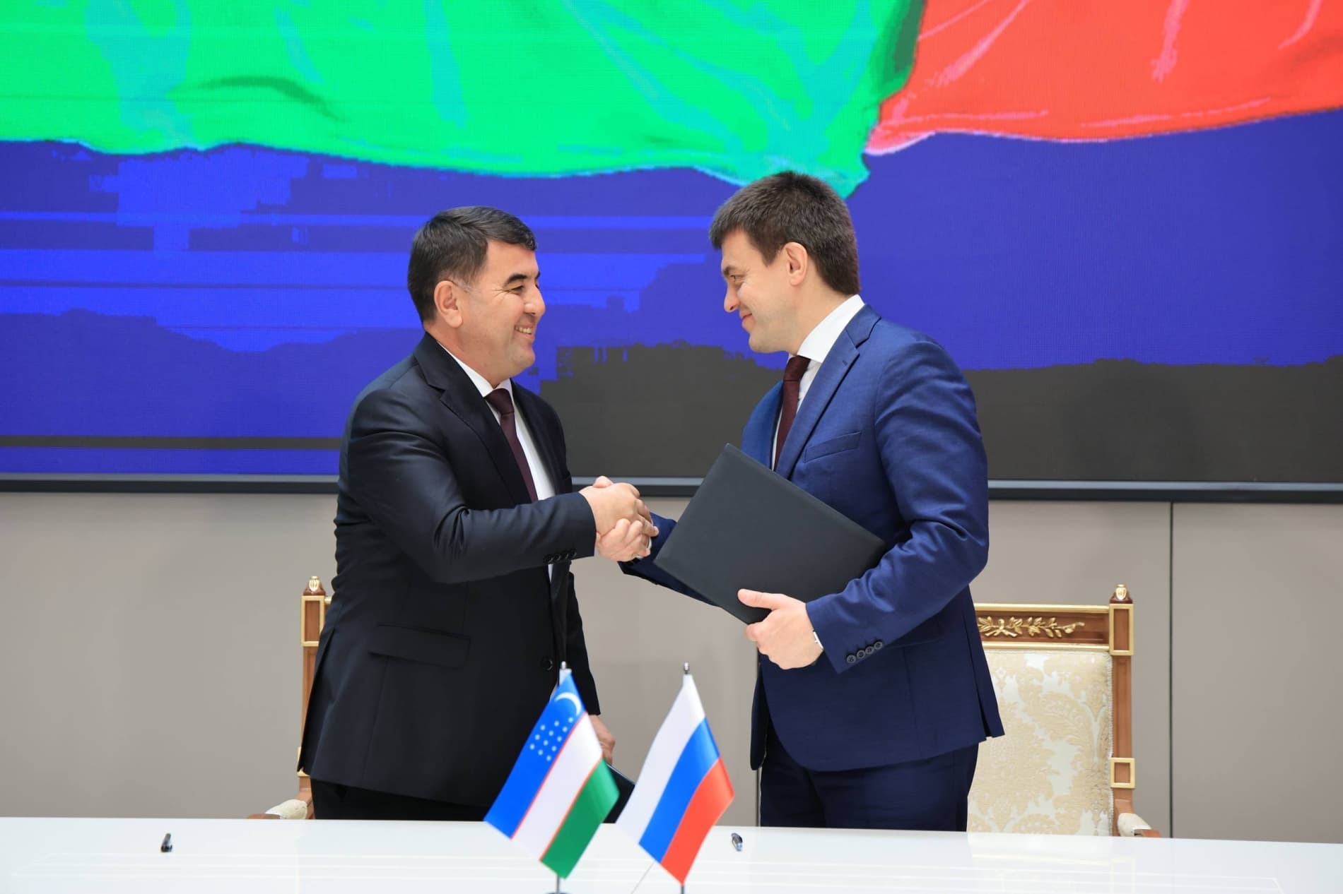O‘zbekiston va Rossiya hududlari Kengashining III yig‘ilishida Namangan viloyati delegatsiyasi faol qatnashmoqda