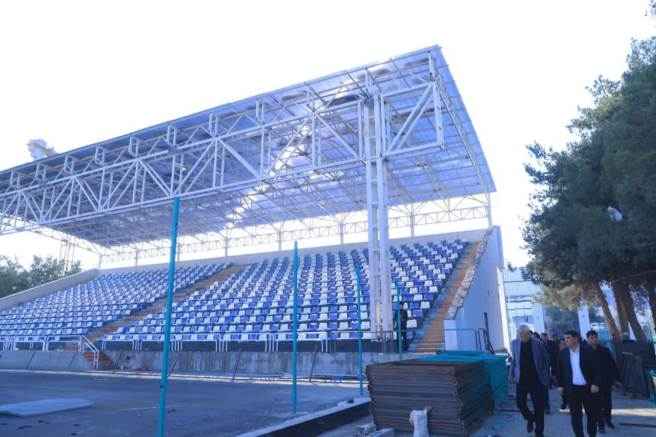 “Do‘stlik” tennis kortidagi rekonstruksiya ishlari sifati ko‘zdan kechirildi