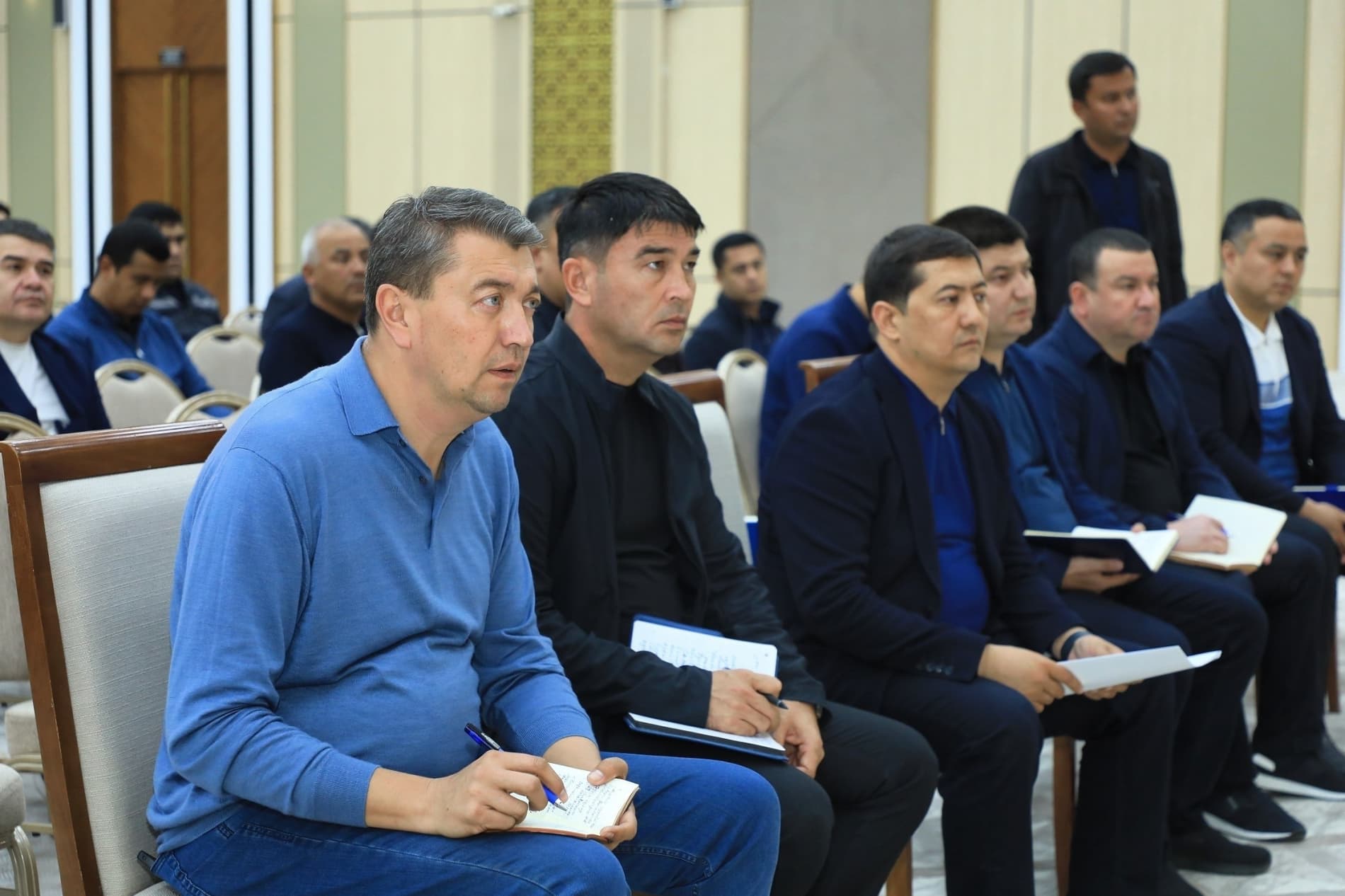 Қурувчилар билан очиқ мулоқот: лойиҳаларни тезлатиш, янги таклифларни қўллаб-қувватлаш таъкидланди