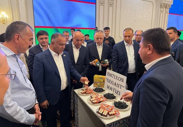 The governor Samarkand region has met with compatriots in the United States