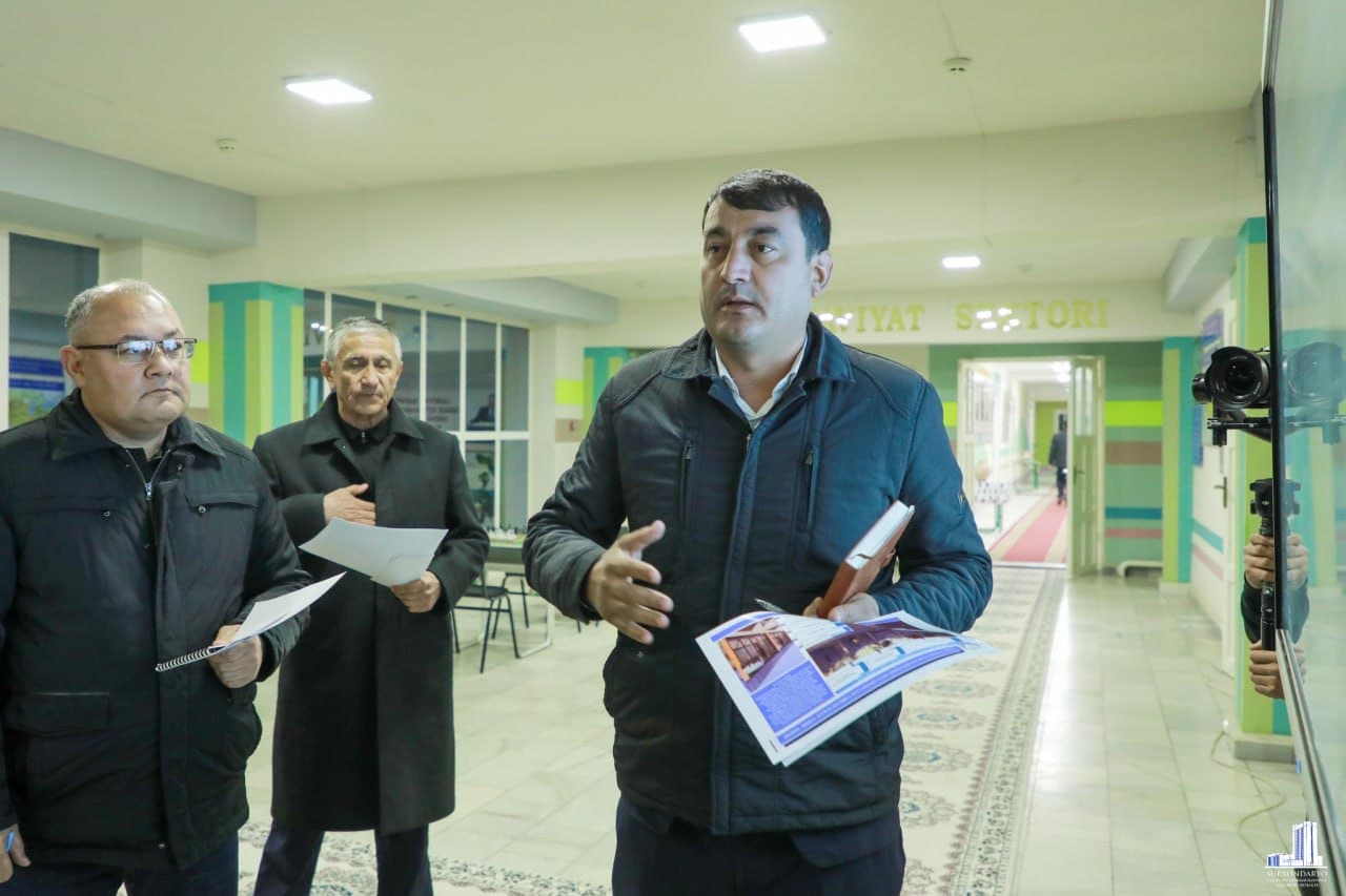 Сурхондарё вилояти ҳокими Улуғбек Қосимов Узун туманига ташрифини давом эттириб, 2-сонли политехникум фаолияти билан танишди.