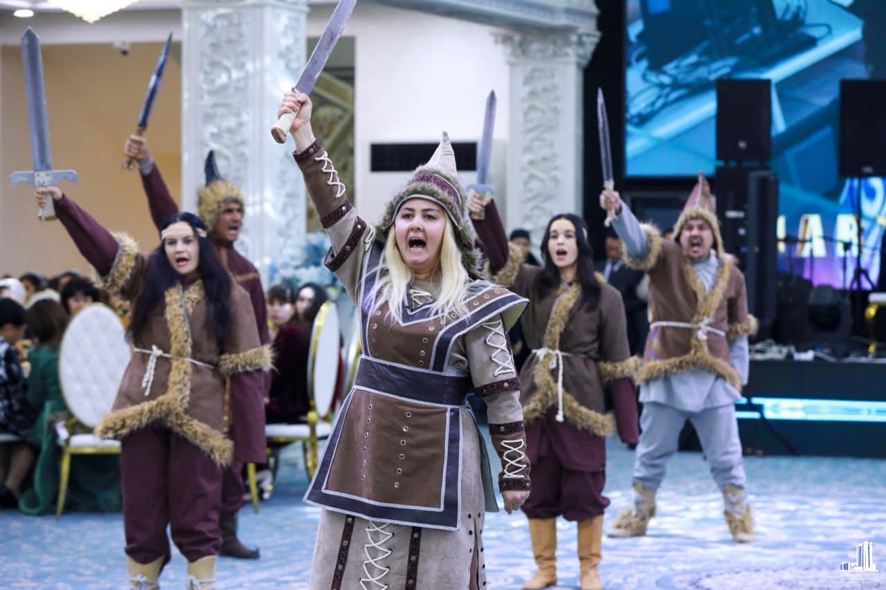 8 март – Халқаро хотин-қизлар куни кенг нишонланди.