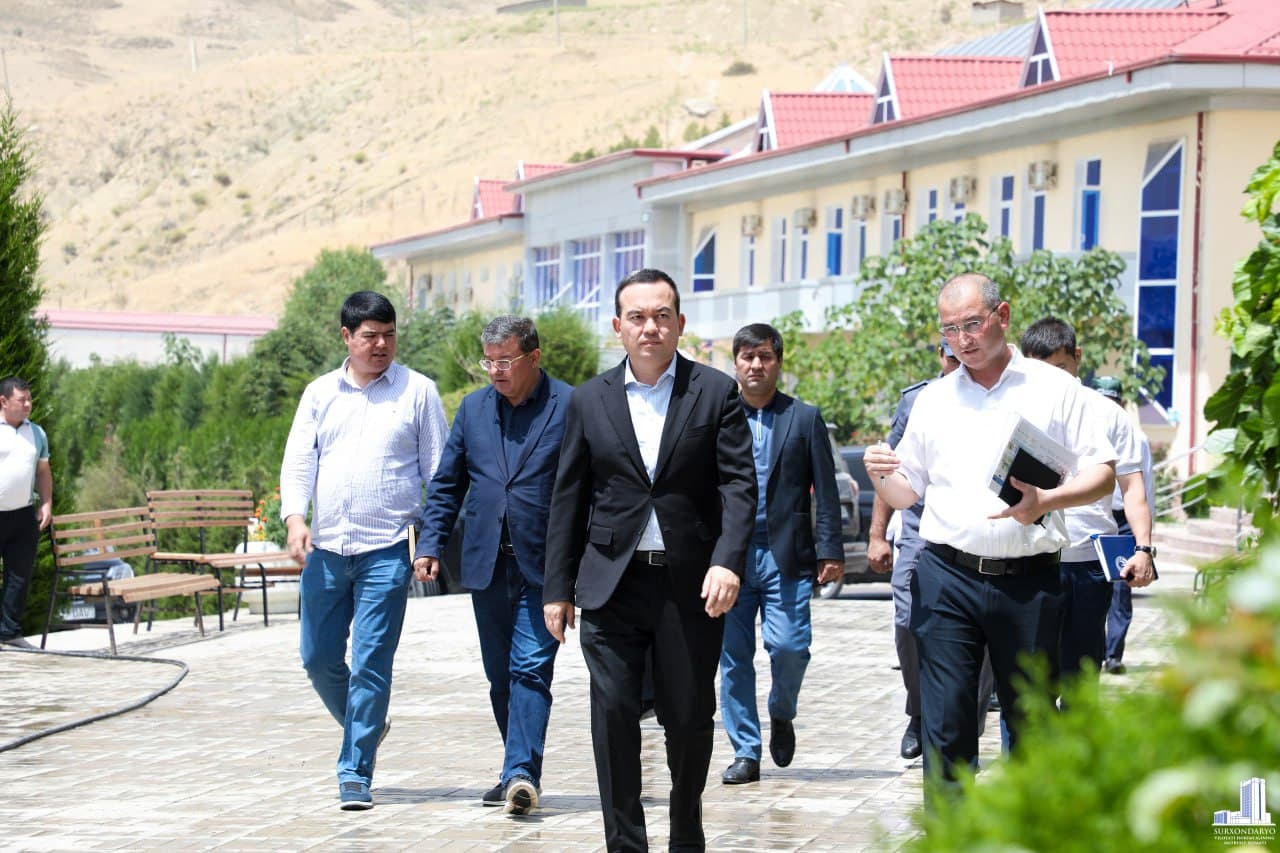 Бойсун туманида умумий майдони 220,5 гектарни ташкил этувчи ер участкасини қамраб олган "Омонхона" туристик марказини барпо этиш ишлари олиб борилмоқда.