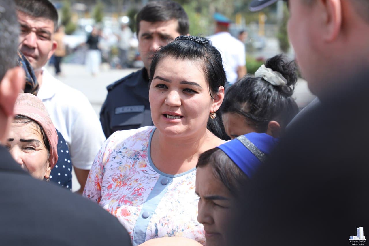 Sho‘rchi tumanida joriy yil 4-avgust kuni sodir bo‘lgan "Asl diyor" savdo kompleksidagi hodisa oqibatlarini bartaraf etish va obyektni qayta rekonstruksiya qilish ishlari olib borilmoqda.