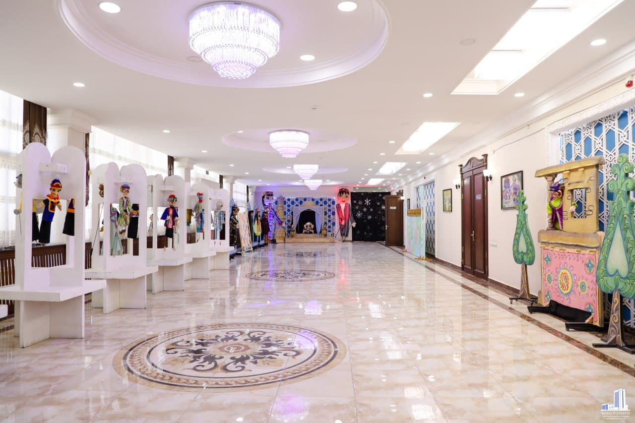 Prezidentimizning farmon va qarorlari hamda topshiriqlari asosida mamlakatimizda teatr san’atini rivojlantirish, teatrlar faoliyatini takomillashtirish va ularning moddiy-texnika bazasini mustahkamlash bo‘yicha chora-tadbirlar amalga oshirilmoqda.