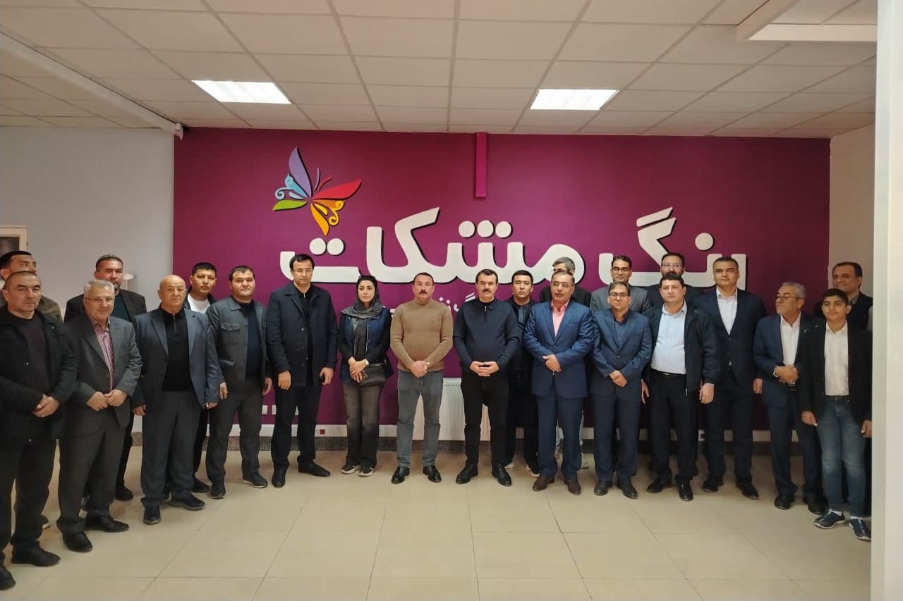 Surxondaryo delegatsiyasi Sheroz shahridagi yirik sanoat korxonalari faoliyati bilan tanishdi