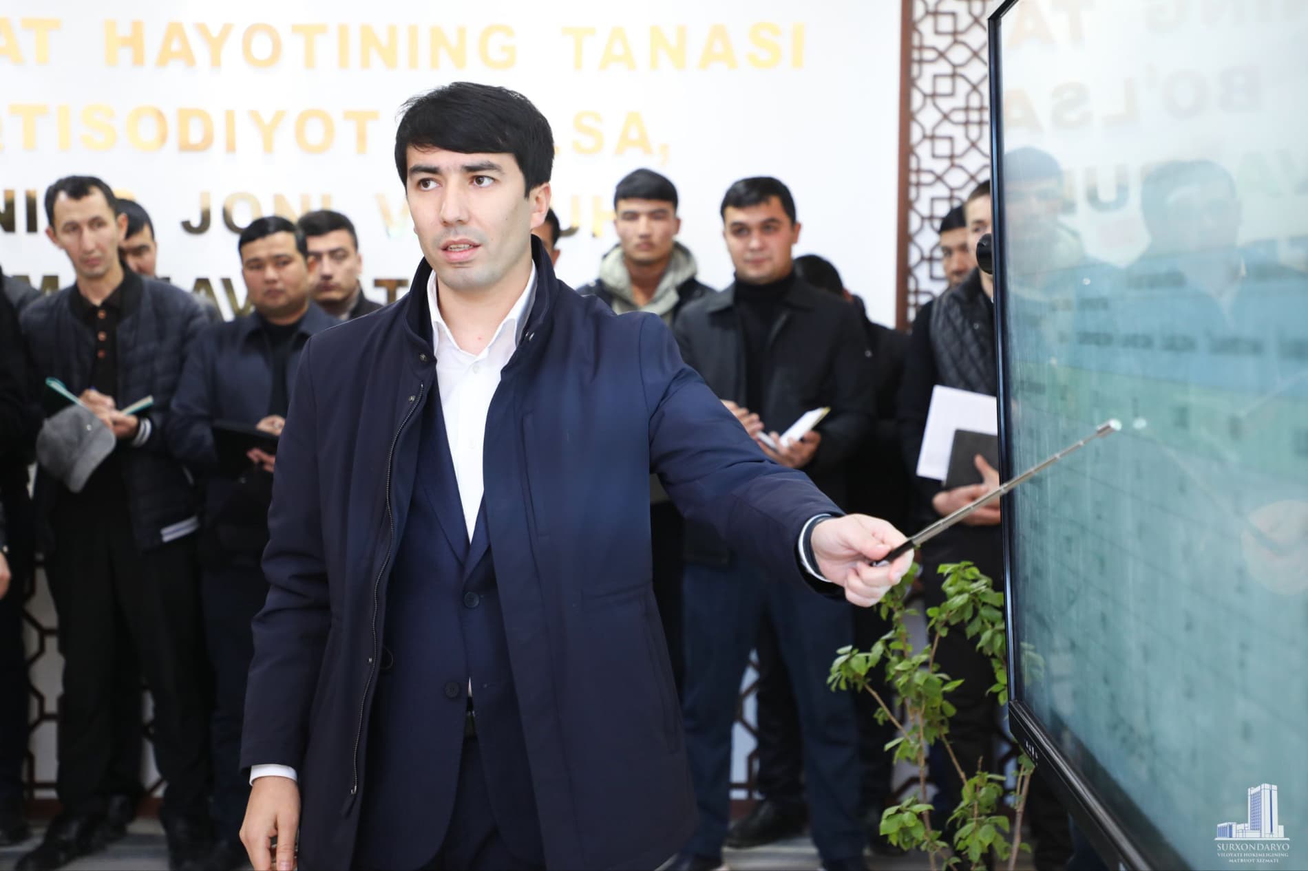 Yoshlar bandligini ta’minlash bo‘yicha amalga oshirilayotgan ishlar va kelgusidagi rejalar muhokama qilindi